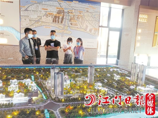 中秋期間，各大樓盤給力促銷，吸引了一批購房者“上車”。