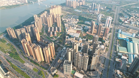 外海片區(qū)樓市或隨著江海站的開通迎來進(jìn)一步發(fā)展。