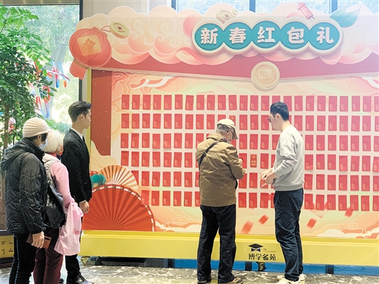 春節(jié)期間，很多樓盤推出各種形式的促銷活動。