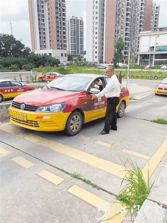 6月1日起，科目二考試中的坡道定點(diǎn)停車和起步項(xiàng)目將取消。