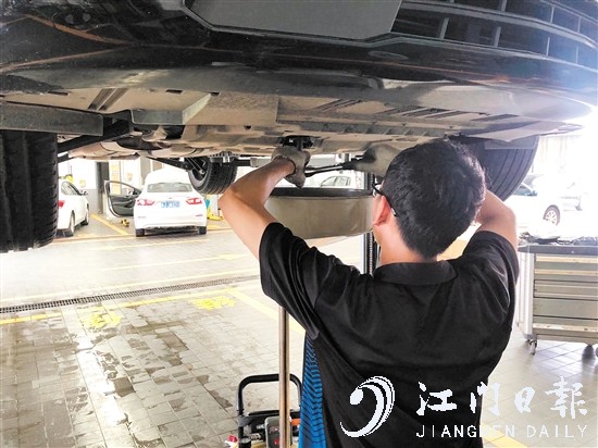 跑量車型因?yàn)楸Ｓ辛看?，所以配件都非常好找，維修起來也更加便宜。