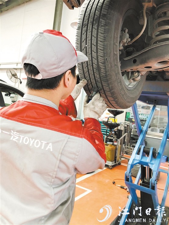 臺(tái)風(fēng)過(guò)后，應(yīng)及時(shí)對(duì)愛車進(jìn)行檢查、清洗。