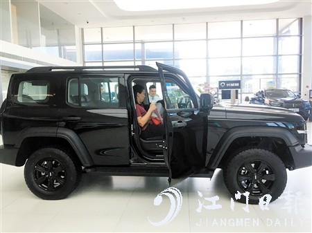 部分熱銷(xiāo)車(chē)型即使加價(jià)也沒(méi)辦法插隊(duì)。