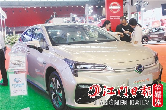為方便消費(fèi)者選購新能源汽車，中秋車展將設(shè)置新能源汽車展館。