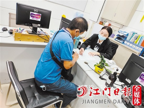 車主在購(gòu)買車險(xiǎn)的時(shí)候，建議選擇更高賠付額度的第三者責(zé)任險(xiǎn)。