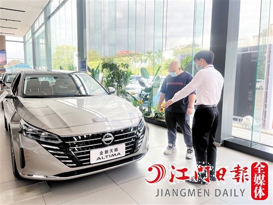 要盡早提到新車(chē)，享受乘用車(chē)消費(fèi)補(bǔ)貼，建議消費(fèi)者購(gòu)車(chē)時(shí)盡量選擇現(xiàn)車(chē)。