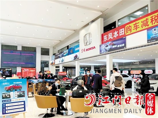 補(bǔ)貼政策的出臺刺激消費(fèi)者換車的欲望。