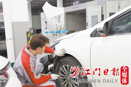 前來鈑金、噴漆的車輛不在少數(shù)。