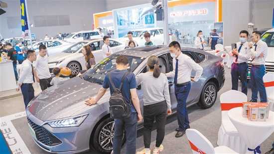 往屆的“五一”車展均吸引許多消費者目光。