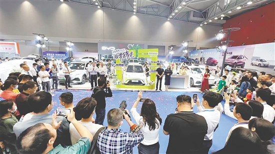 新車上市是車展的一大亮點(diǎn)。